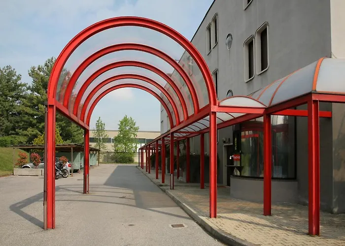 Longobardo 4* トレッツォ・スッラッダ